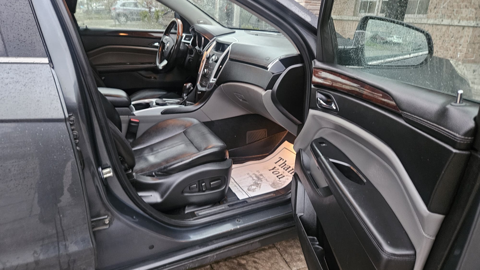 2011 Cadillac SRX photo 11