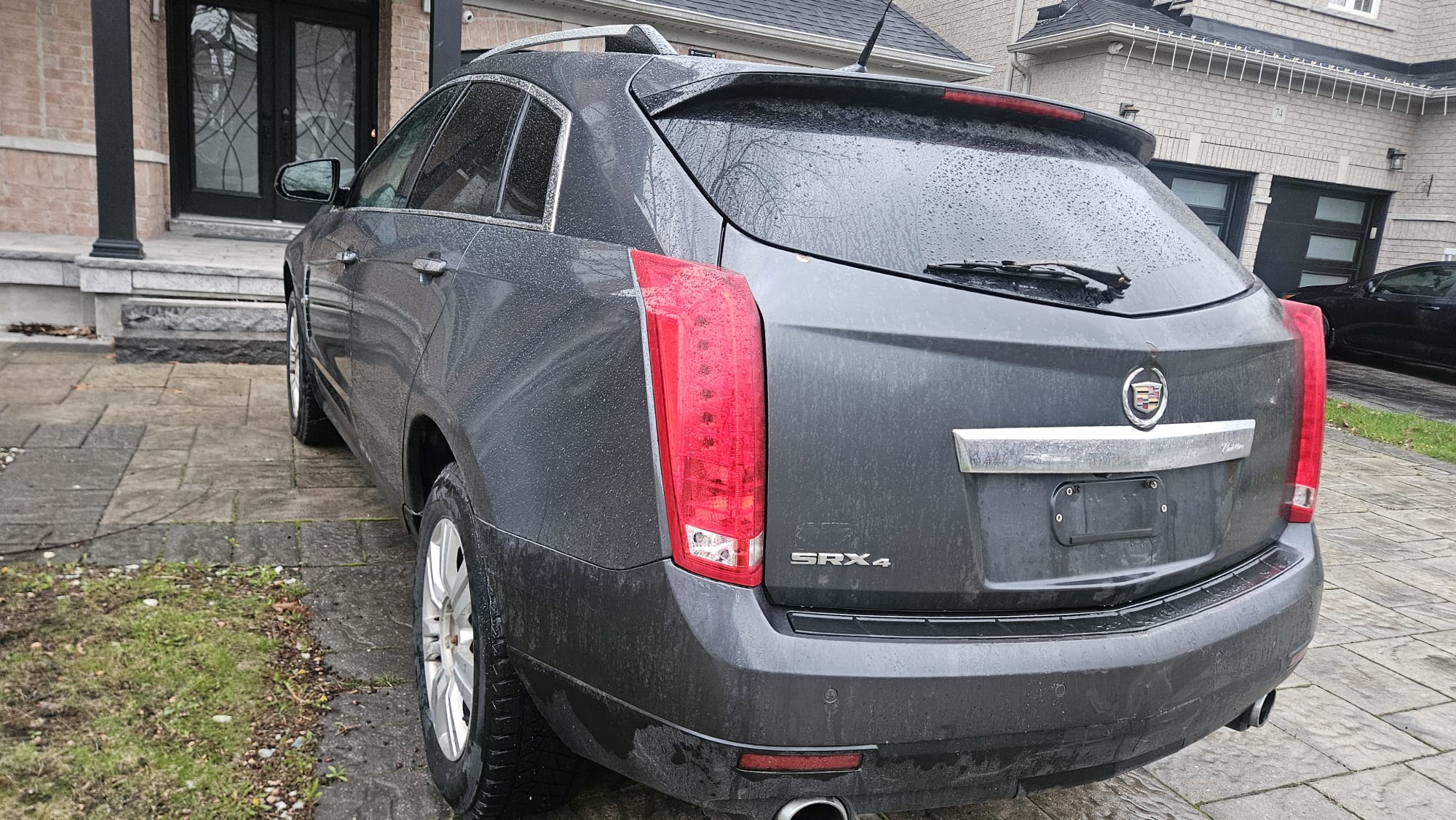 2011 Cadillac SRX photo 4