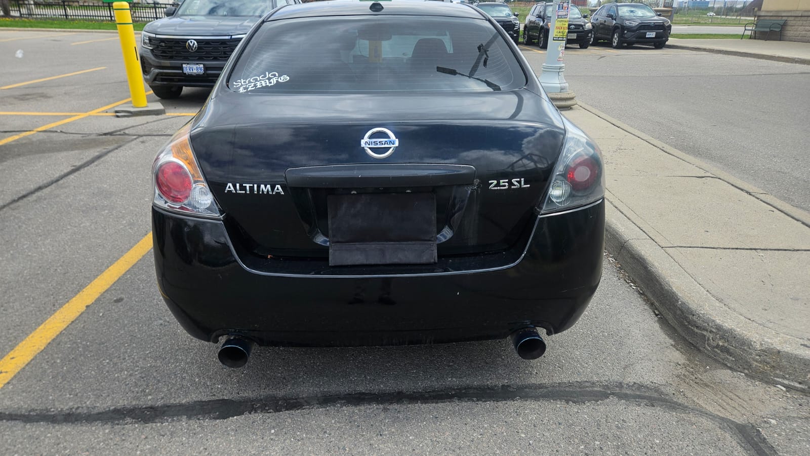 2011 Nissan Altima SL photo 4
