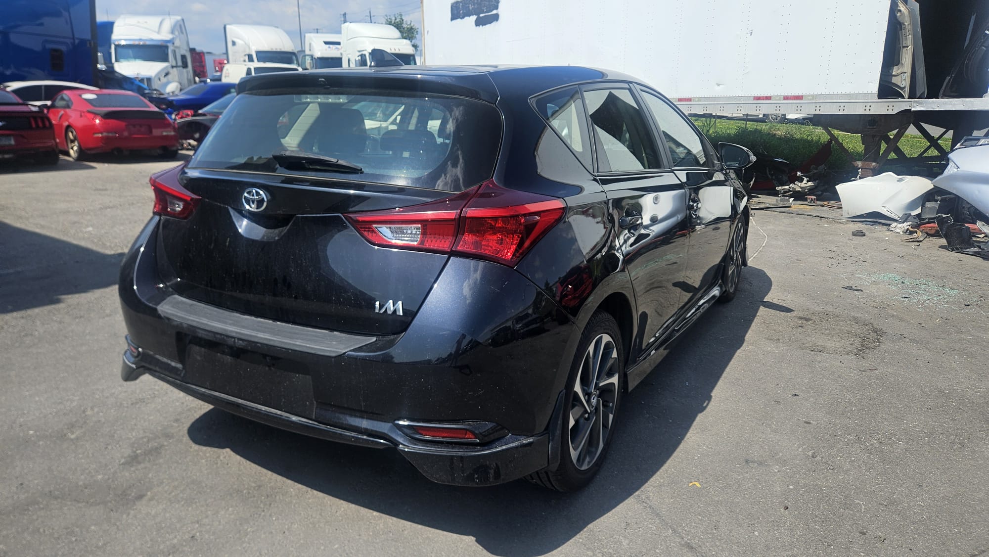 2017 Toyota Corolla iM photo 6