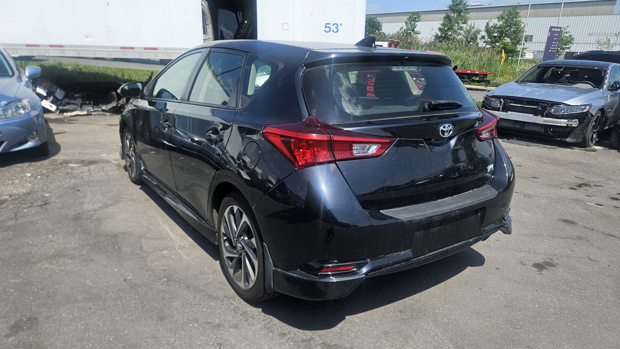 2017 Toyota Corolla iM photo 9