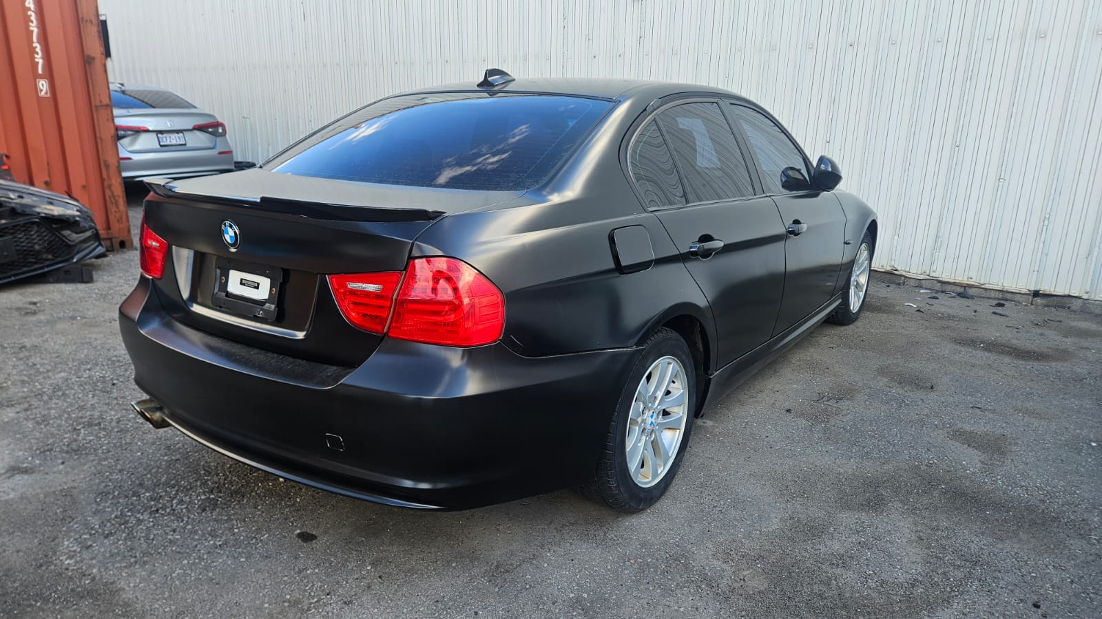 2011 BMW 3 Series photo 6