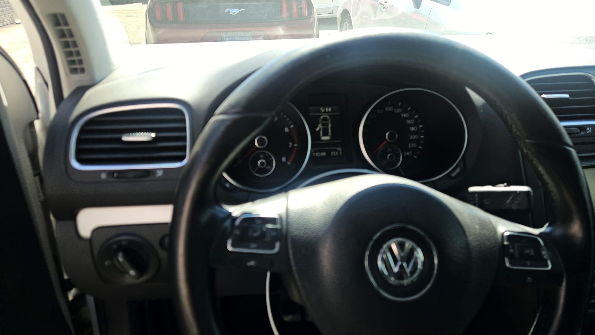 2014 Volkswagen Jetta photo 3